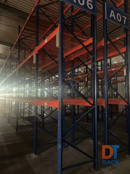 无人叉车仓储货架 2